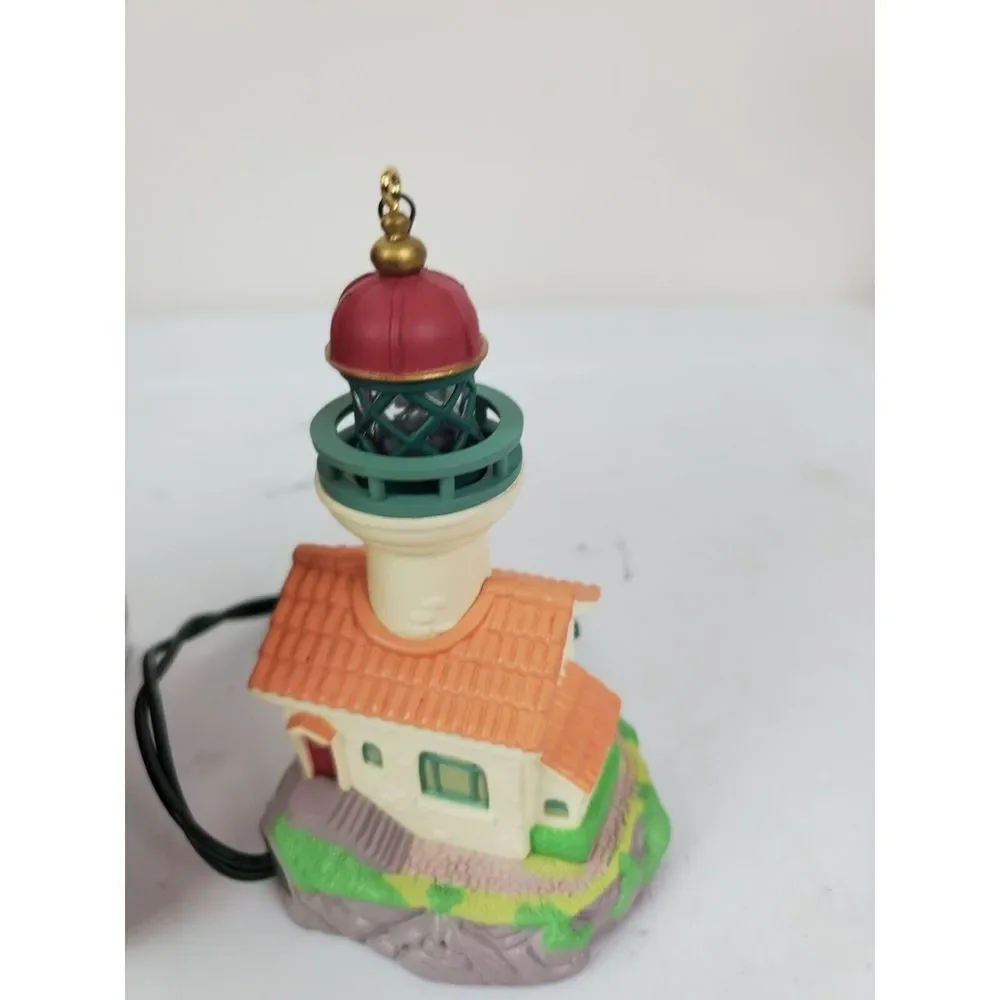 VTG 1998 Hallmark‎ Keepsake Christmas Ornament Lighthouse Greetings Magic